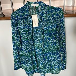 Two by Vince Camuto flowy shirt